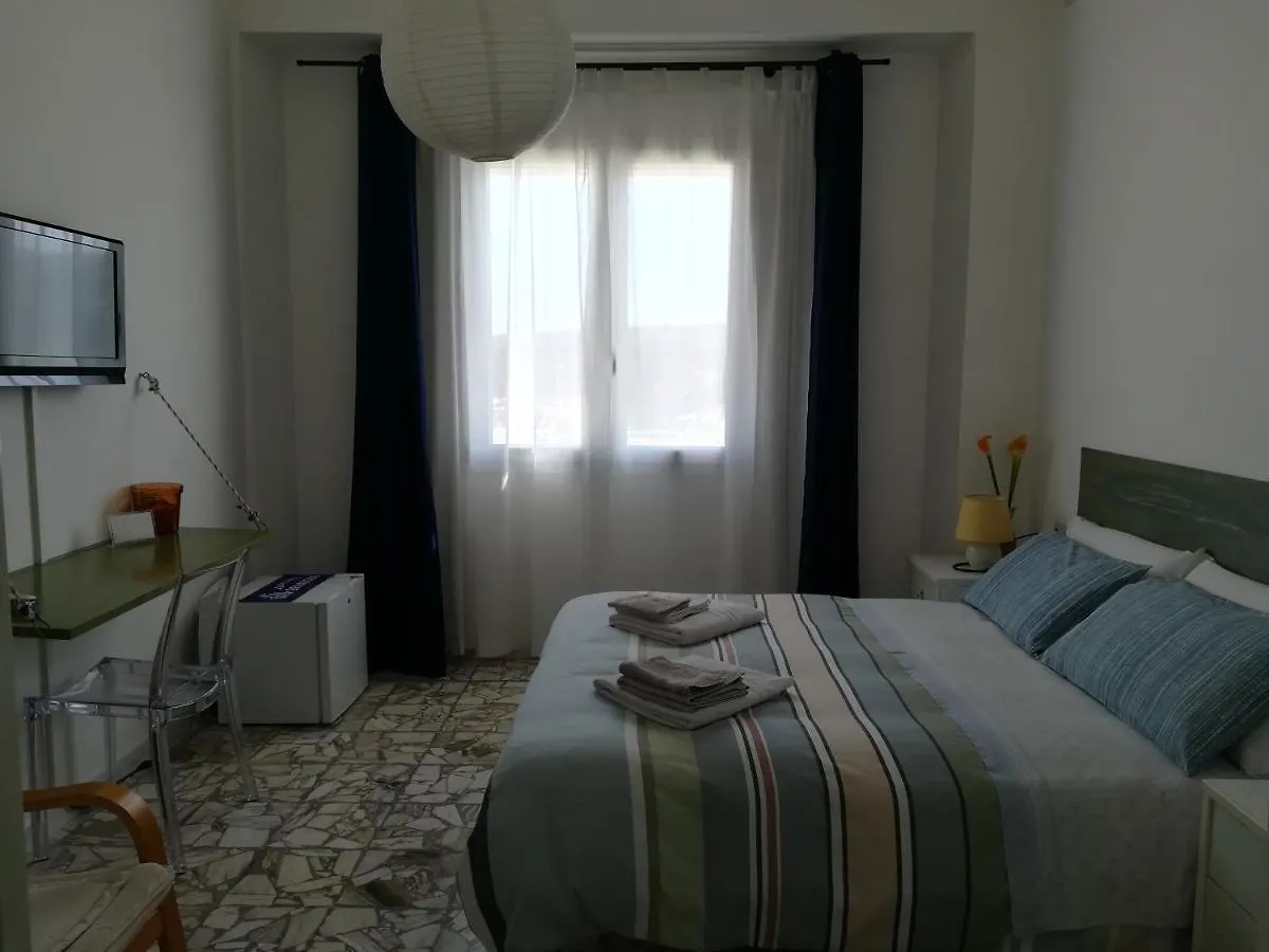 Domo Sul Porto Bed & Breakfast Stintino